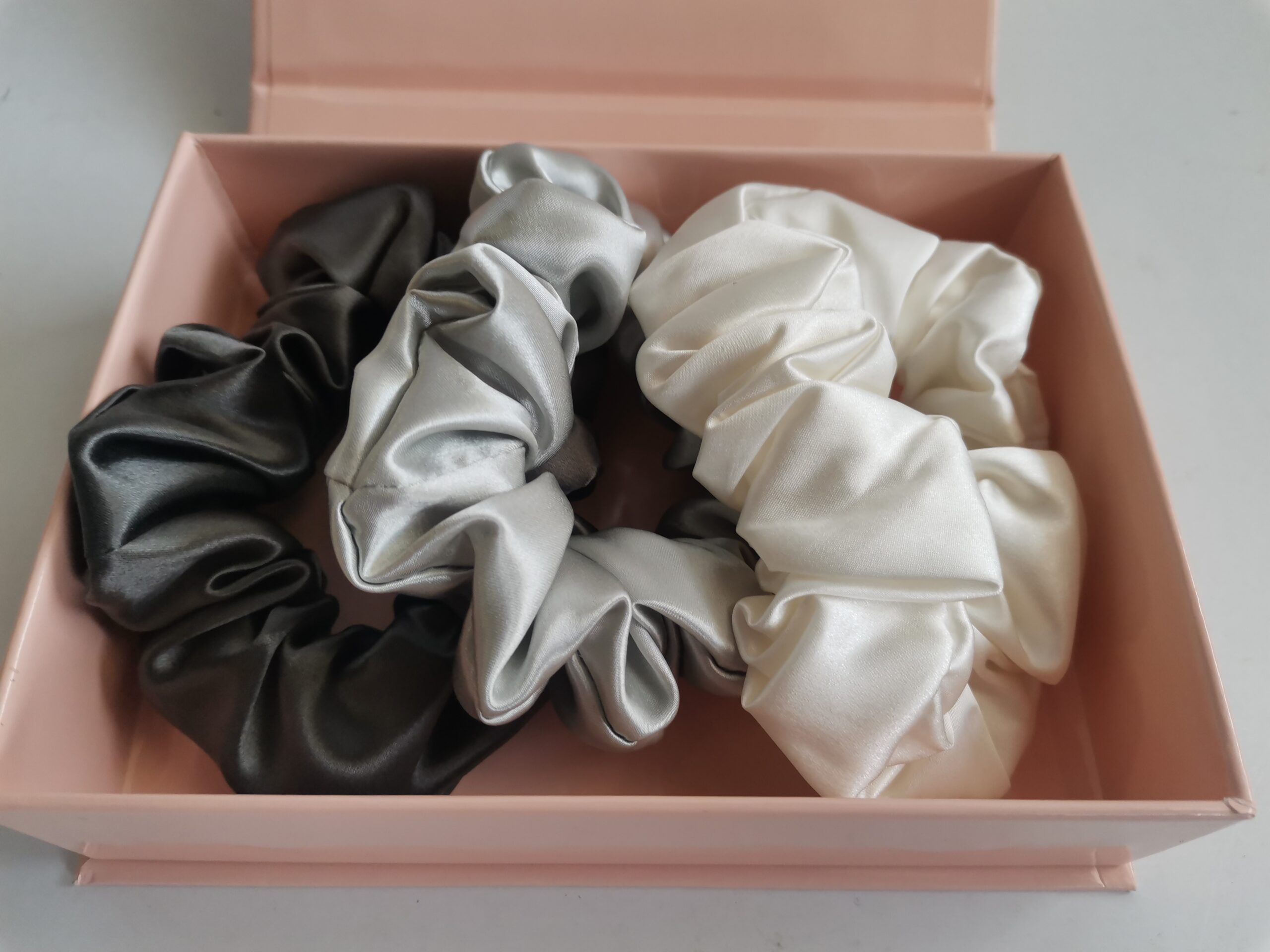 Set 3 elastice par, 100% mătase, 22 momme, medium size: ivory, silver și grey